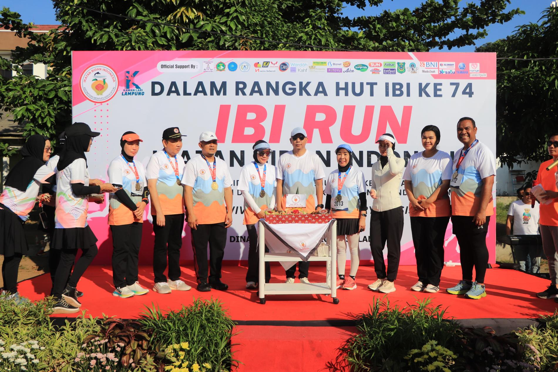 Perkuat Komitmen Kesehatan, Pemprov Lampung Rayakan Hari Bidan Internasional Melalui Kegiatan Fun Run