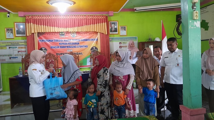Balita Berisiko Stunting di Kendal Terima  Bantuan Subsidi Harga Pangan