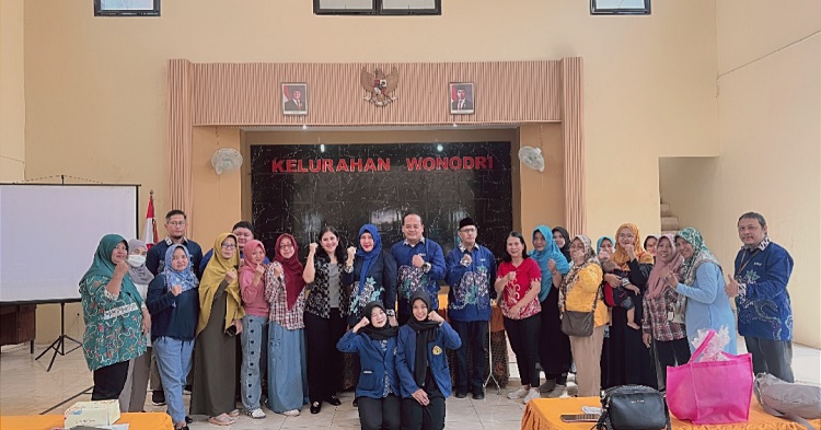 Tim Dosen USM Beri Pelatihan Literasi Keuangan ke Pelaku UMKM Wonodri