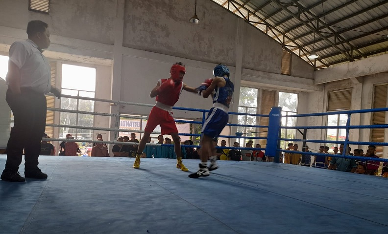 Dua Petinju Kota Semarang Rebut Tiket Semi Final Popda Jateng 2025