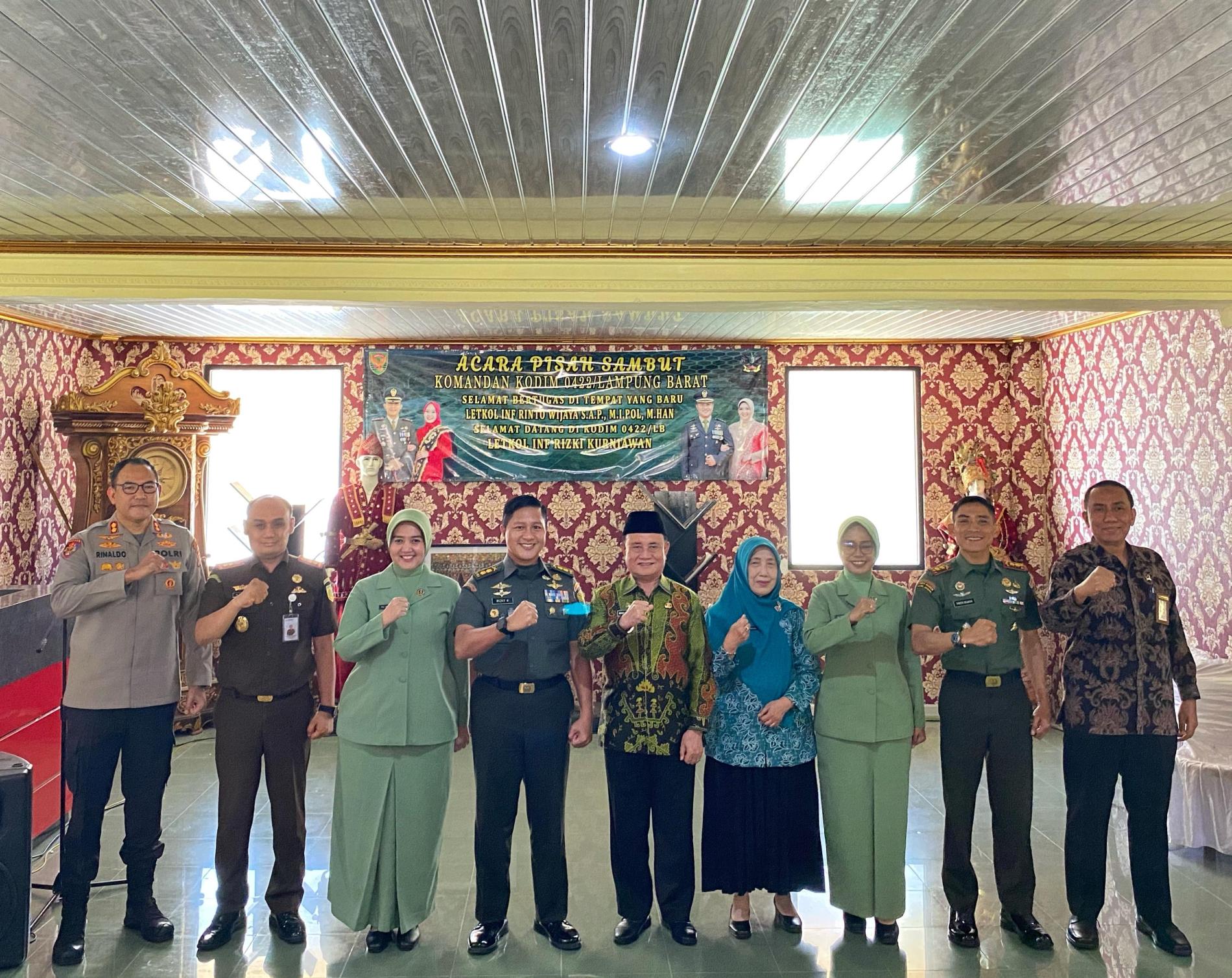 Pisah Sambut Dandim 0422, Wabup Lambar Sampaikan Apresiasi atas Sinergi Selama Satu Tahun Enam Bulan