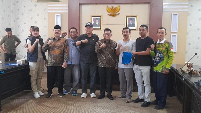 Ketua DPRD Kendal Tindaklanjuti Tuntutan Warga Jatirejo Terkait Dampak Truk Muatan Galian C