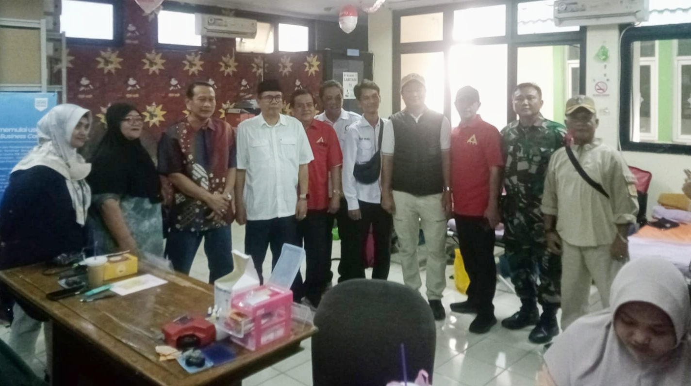 Berfoto Bersama 
