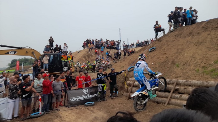 Rider Mancanegara Saling Berlomba Lahap Lintasan Ekstrem di Hiu Selatan Hard Enduro Kasal Cup 2025