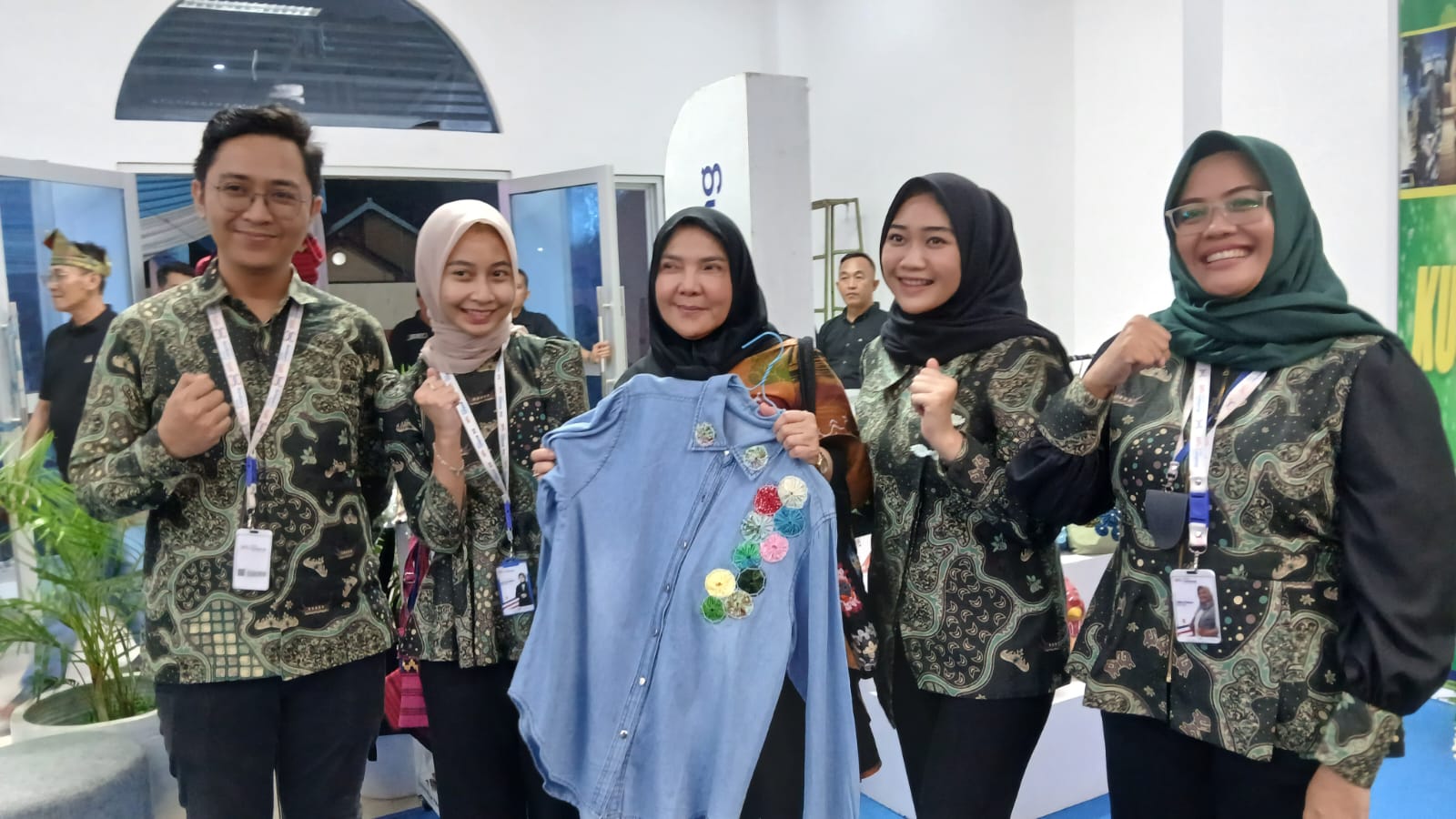 Di Bandarlampung Expo 2025, Wali Kota Eva Borong Produk UMKM dan Beri Umrah Gratis