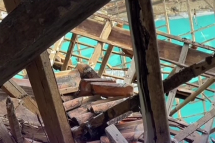 Ambruk, Atap Gedung Balai Rehabilitasi Narkotika Kejaksaan Lampura