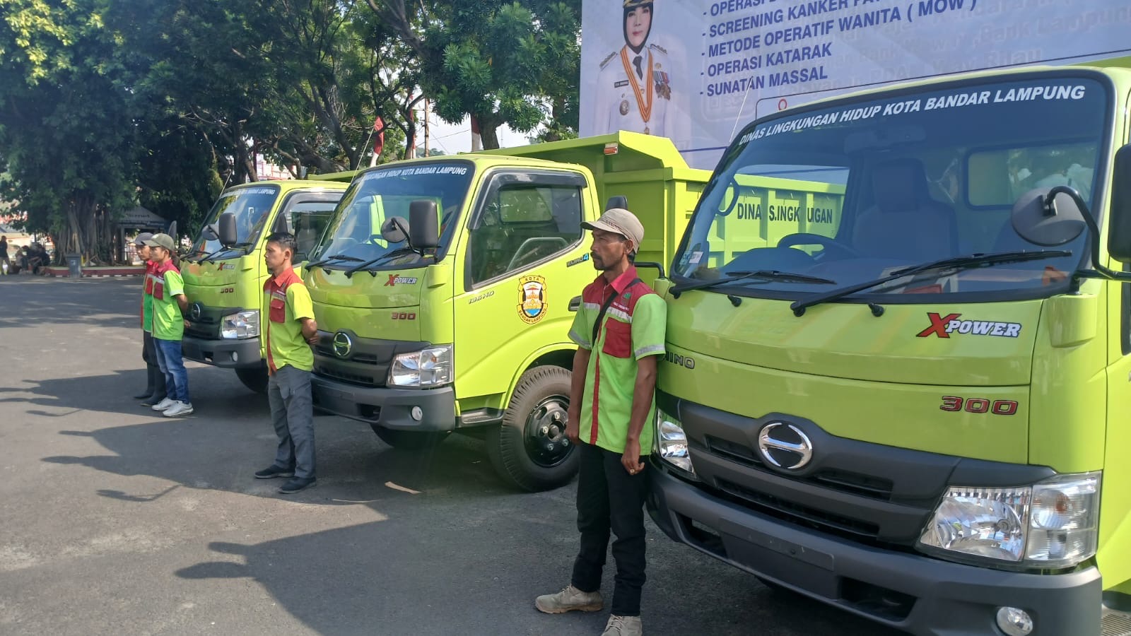 Tiga Armada Baru DumTruck Siap Angkut Sampah Di Jalan Protokol