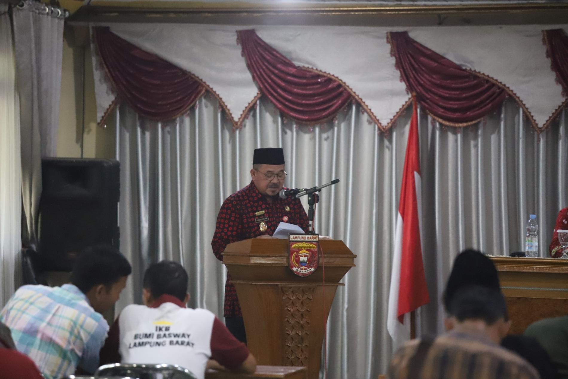 Pemkab Lampung Barat Gelar Forum Silaturahmi dan Pembinaan Ormas/LSM Tahun Anggaran 2025