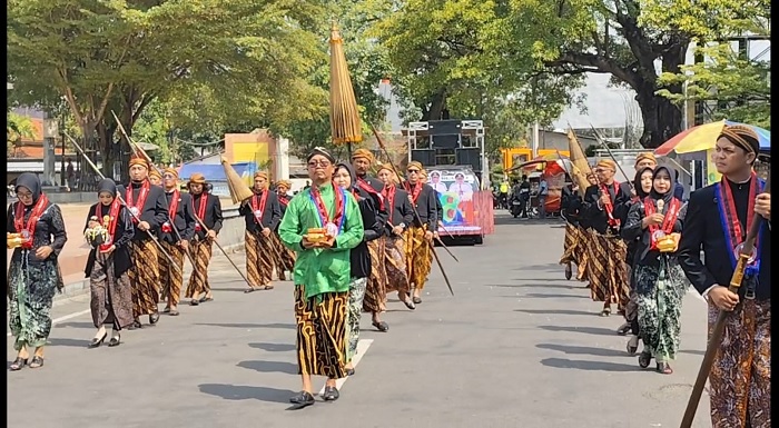 Semarak, Kirab Pusaka untuk Peringati  Hari Jadi ke-284 Kabupaten Rembang