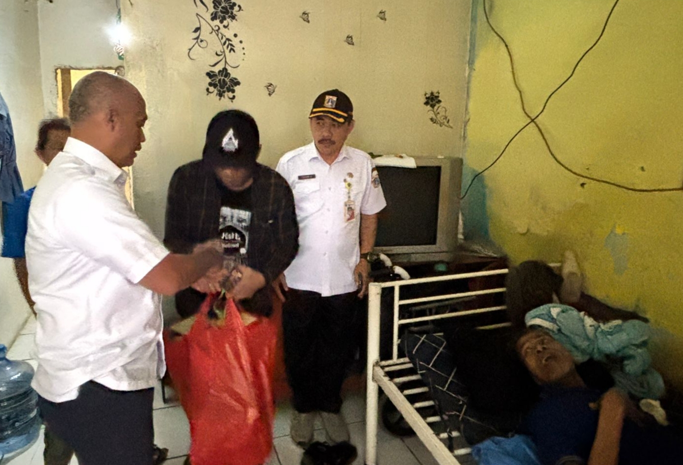 Camat Cempaka Putih Igan Muhammad Faisal 