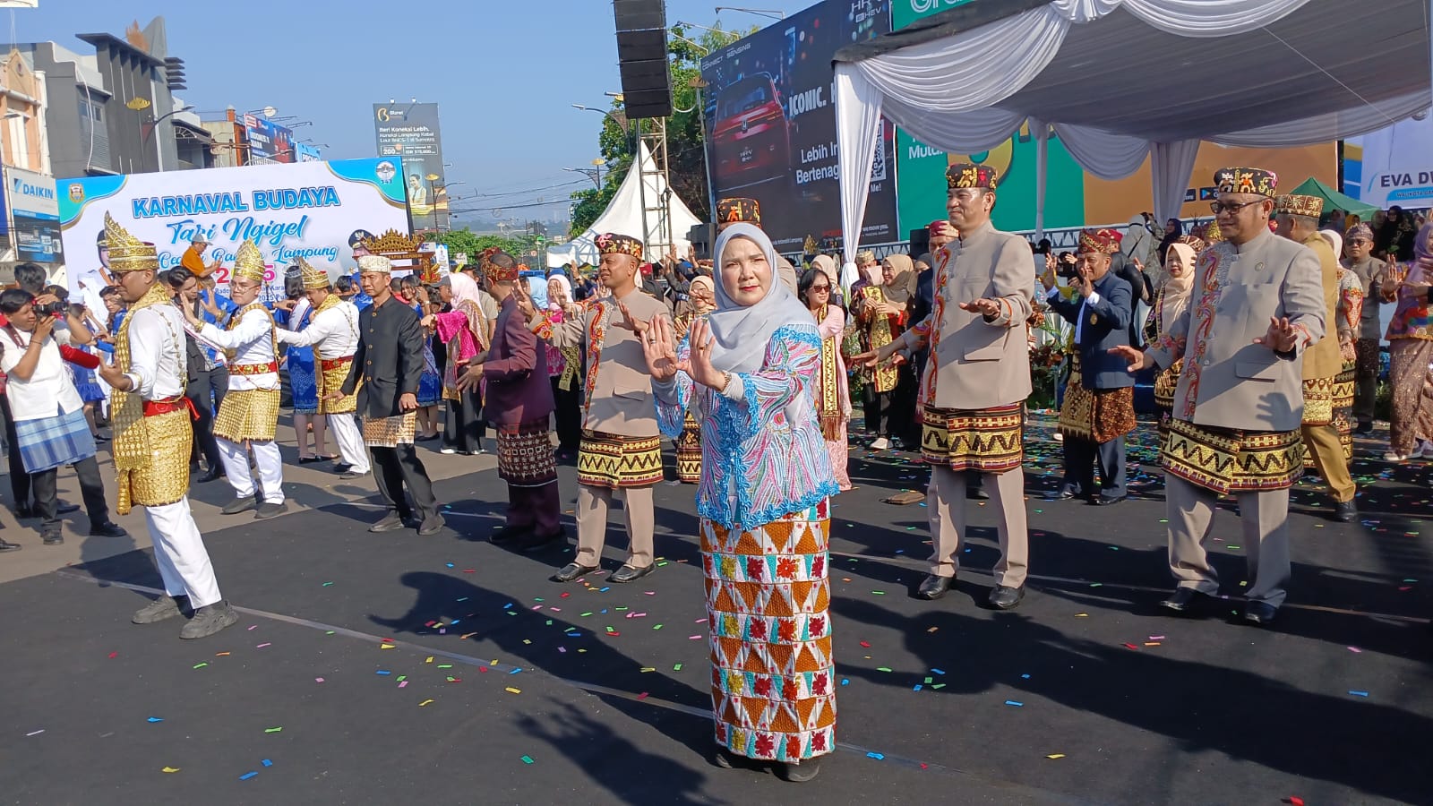 Tarian Ngigel Warisan Budaya Yang Harus Di Lestarikan