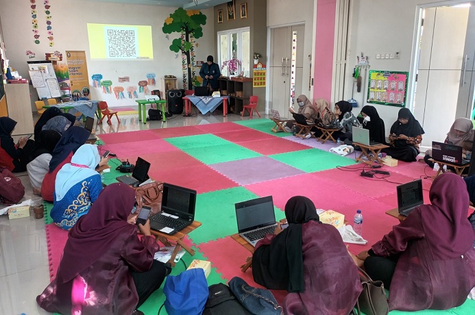 MSI Undip Latih Guru TK Ajarkan Konsep Pemrograman melalui Computational Thinking