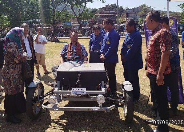 Mahasiswa Teknik Elektro USM Pamerkan Inovasi IoT dan Energi Terbarukan di Expo KKN PPM XXVI Ungaran