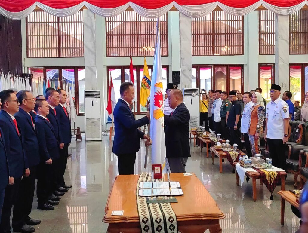 Setelah Diwarnai Drama-dramaan, KONI Lampung Akhirnya Dilantik, Mirza Hadir