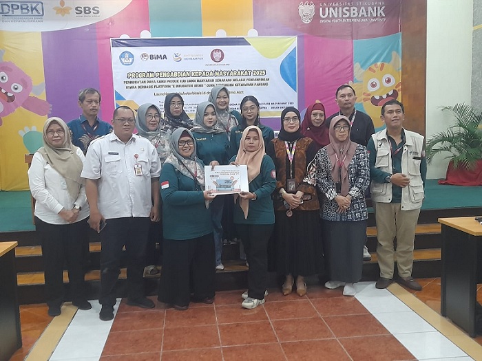 Manfaatkan Hibah PKM Kemendiktisaintek, Tim Dosen Unisbank Dorong UMKM Manyaran Bisa Go Digital