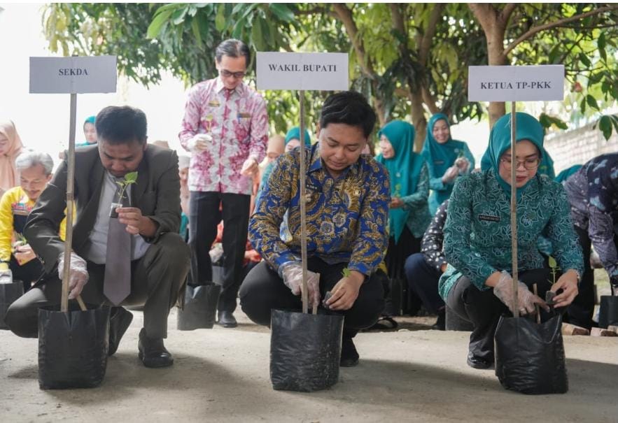 Pemkab Mesuji Gelar Tanam Cabai Serentak