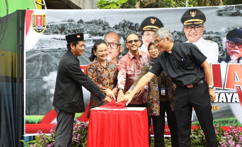 Pejuang Kemanusiaan Romo Mangun Diabadikan Menjadi Nama Jalan di TPA Jatibarang