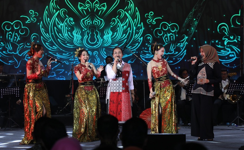 Orkestra Padukan Musik Jawa dan Internasional Bikin Kagum di Festival Kota Lama Semarang 2025