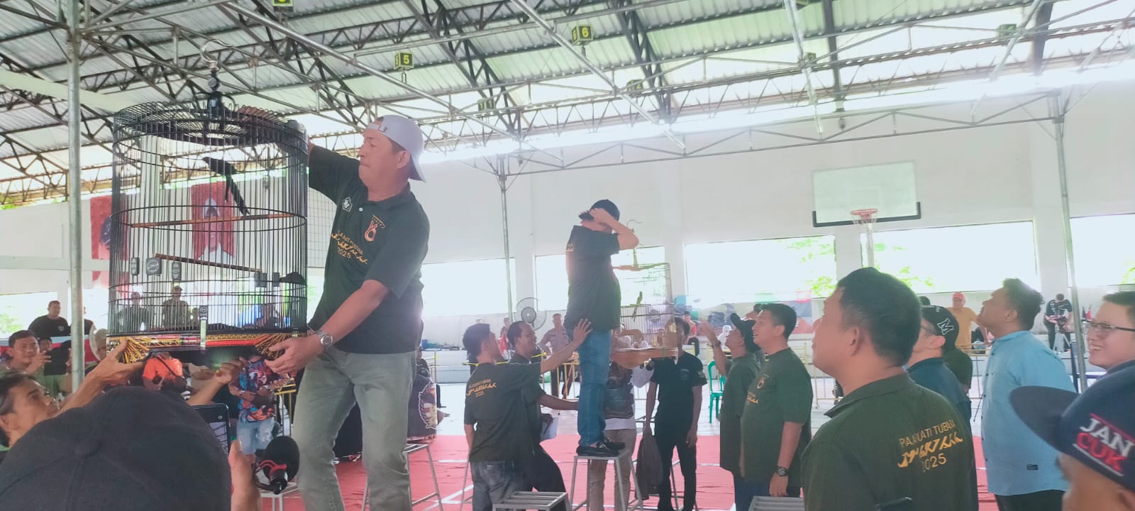 Ratusan Pecinta Burung Meriahkan Lomba Kicau Mania Nusantara di Tubaba