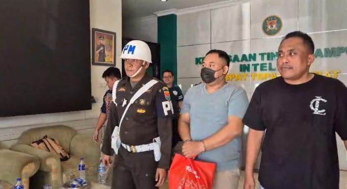 Setelah DPO Lama, Mantan Kades Madajaya Way Khilau Dibekuk Kejaksaan
