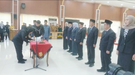 Wali Kota Bandarlampung Eva Dwiana Lantik 3 Kadis dan 4 Kepala Badan