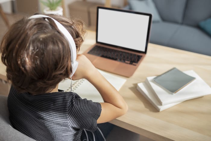 Kekosongan Hukum Perlindungan Data Pribadi Anak di Media Sosial dan Urgensi Perma sebagai Instrumen Yudisial