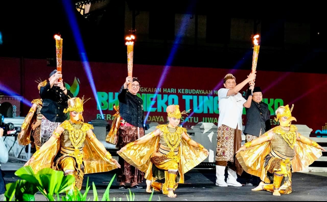 Menbud Fadli Zon 