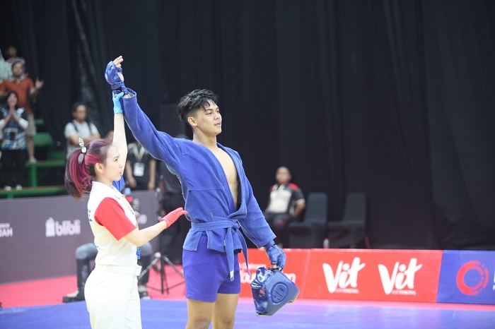 Berjaya di PON Bela Diri, Pramuji Hildan Persembahkan Emas Sambo untuk Keluarga di Brebes