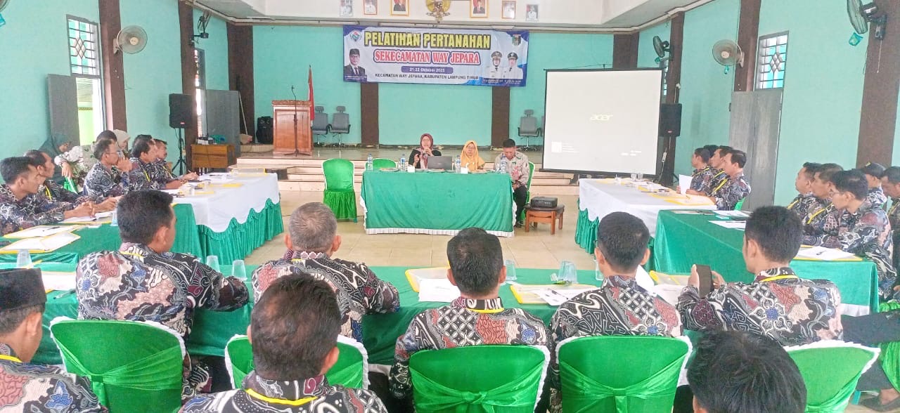 Ketua Pengadilan Sukadana Jadi Narasumber Bimtek Pertanahan di Way Jepara