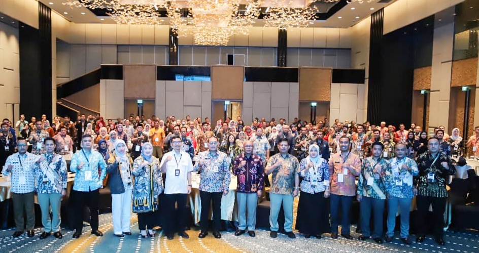 Ratusan pejabat Pemkot Jakpus