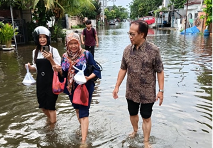 USM LCC Lakukan Aksi Sosial untuk Warga Terdampak Banjir