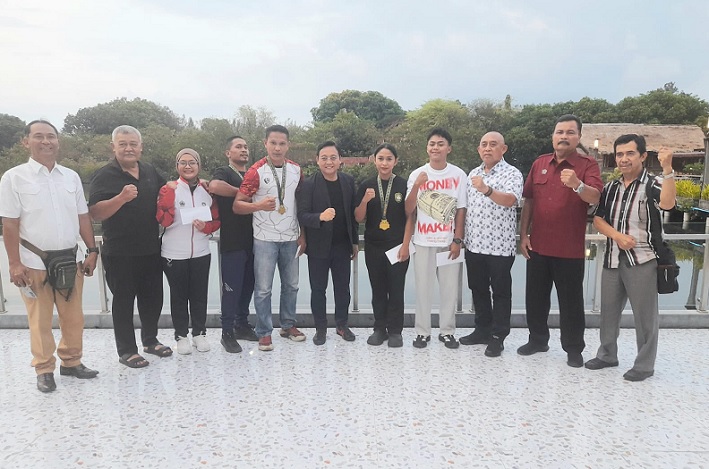 Beri Tali Asih ke Petinju Jateng Peraih Emas Kejurnas, Kairul Anwar: Jaga Konsistensi untuk Prestasi PON