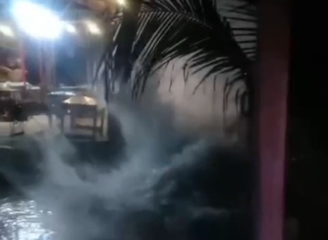 BANJIR ROB