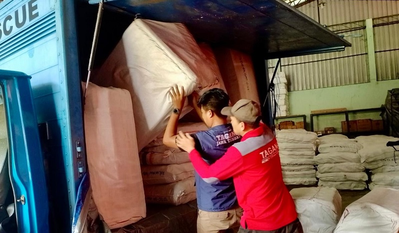 Banjir Bumiayu, Pemprov Jateng Bergerak Cepat Kirim Paket Bantuan ke Warga Terdampak