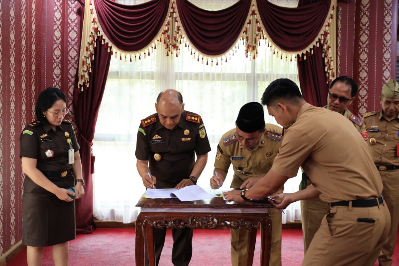 Pemkab Lambar Serahkan Hibah Tanah untuk Kejaksaan Negeri, Perkuat Sinergi Penegakan Hukum