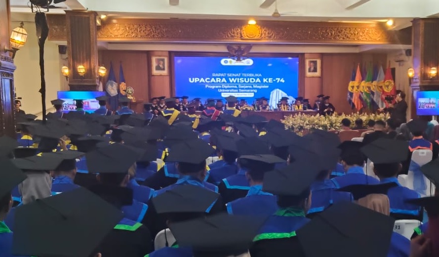Wisuda ke-74,  Rektor USM: 432 Lulusan Harus Menjadi Trendsetter Perubahan