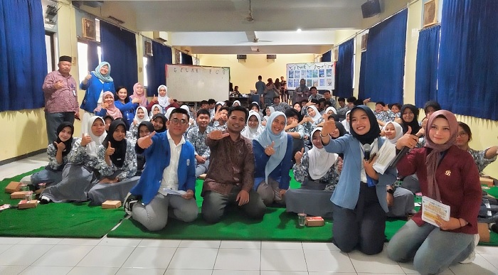 Perkuat Etika Penggunaan AI di Kalangan Pelajar, Tim Jawara Digital Udinus Gelar Seminar Comlidia 2025
