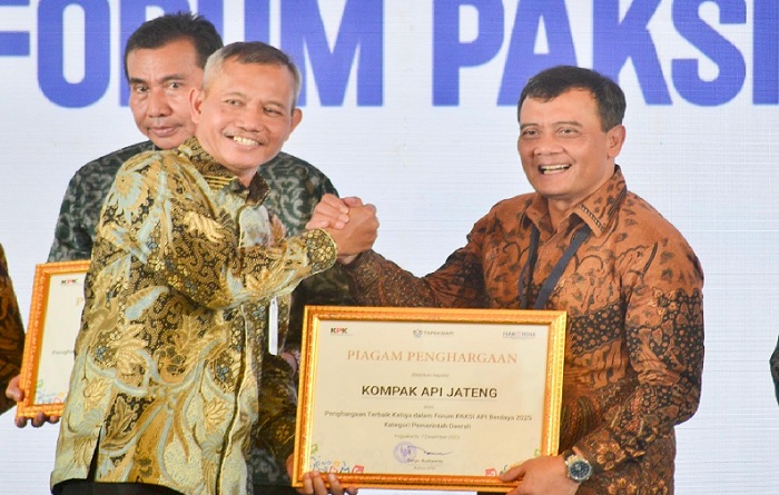 Hakordia 2025, Gubernur Jateng Terima Dua Penghargaan dari KPK