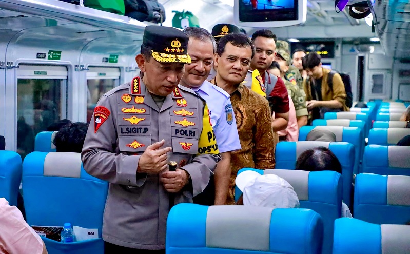 Ahmad Luthfi Pastikan Jateng Siap Sambut Libur Natal dan Tahun Baru 2026