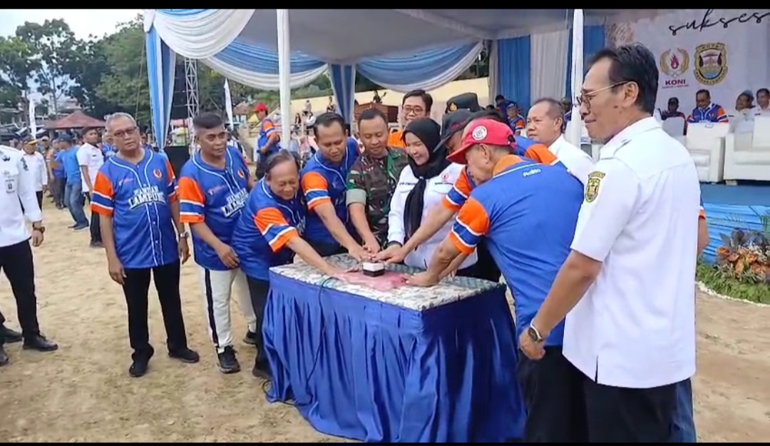 Porkot 2025 Resmi Dibuka Wali Kota Eva Dwiana Himbaunya Jaga Sportivitas Selama Bertanding