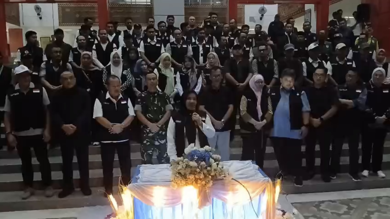 Wali Kota Eva Dwiana Bersama Unsur Forkopimda Tekan Tombol Sirine di Malam Pergantian Tahun