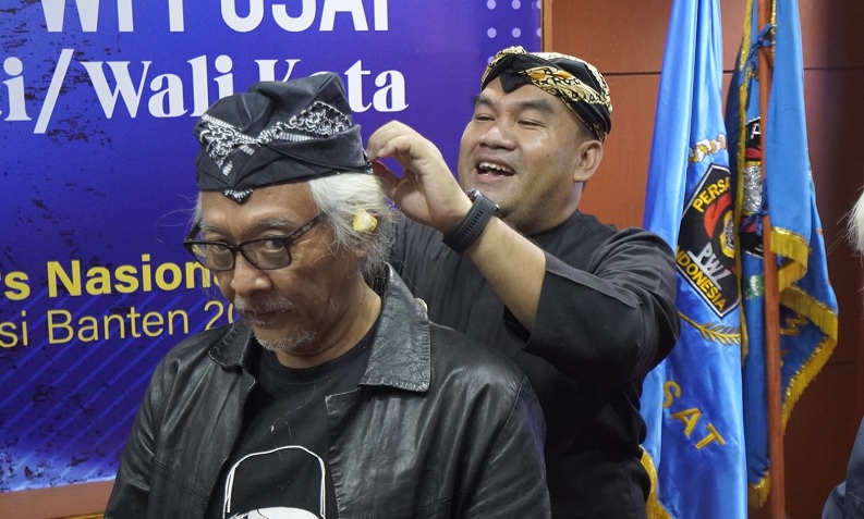 Bupati Blora Raih Trofi Abyakta PWI Pusat 2026, Tuai Apresiasi saat Presentasikan Budaya Samin