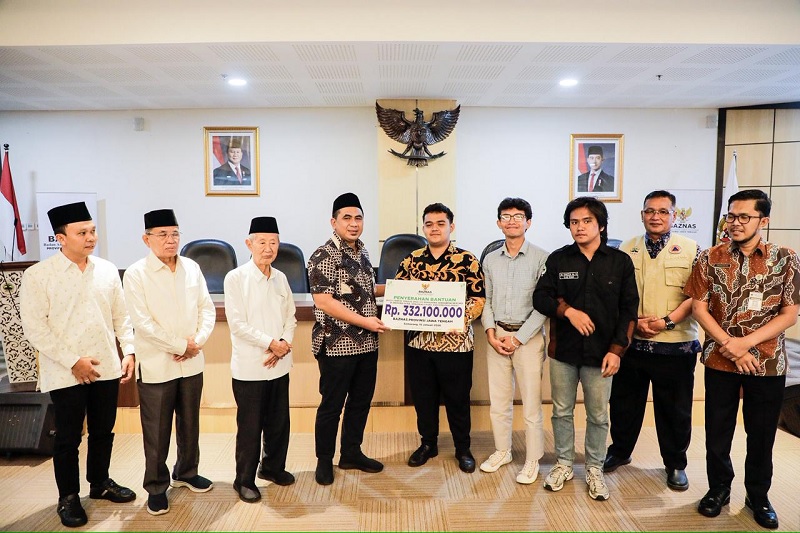 Gubernur Jateng Salurkan Biaya Ngekos untuk 162 Mahasiswa Terdampak Banjir Sumatra