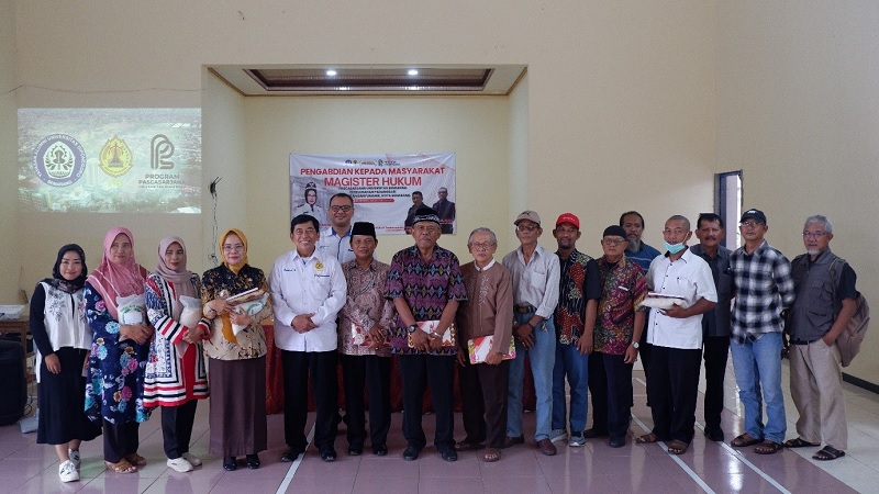 Tim Magister Hukum USM Beri Edukasi Literasi Hukum Digital bagi Warga Padangsari
