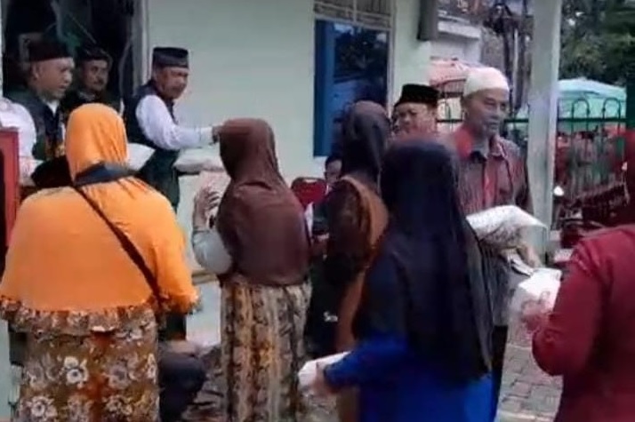 UPZ Masjid Jami Alqodar Sendangmulyo Tasarufkan 470 Paket Beras