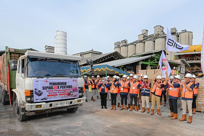 Dukung Pemulihan Pascabencana, SIG Kirim 36.000 Bata Interlock Presisi untuk Bangun Hunian Tetap di Padang