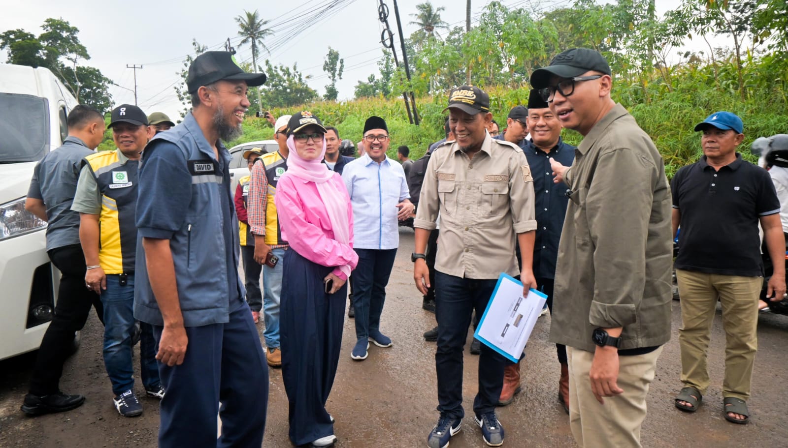 Segera Dibangun, Bupati Nanda Bersama Gubernur Tinjau Ruas Jalan Provinsi