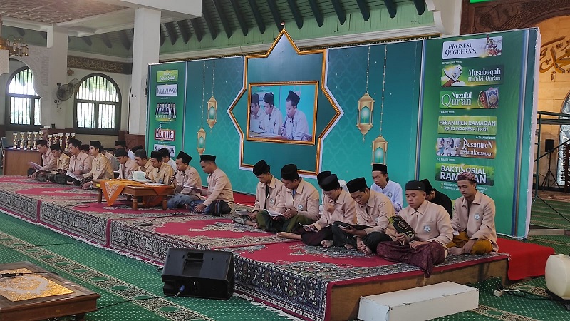 Penuh Haru 40 Santri MAJT Khataman Al-Quran Bertepatan 17 Ramadan