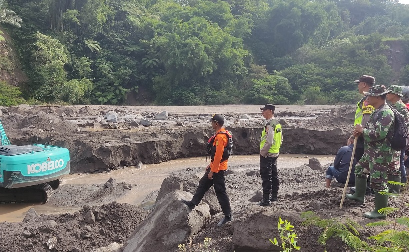 Tim SAR Hentikan Pencarian Dua Penambang Pasir yang Tersapu Lahar Dingin di Magelang