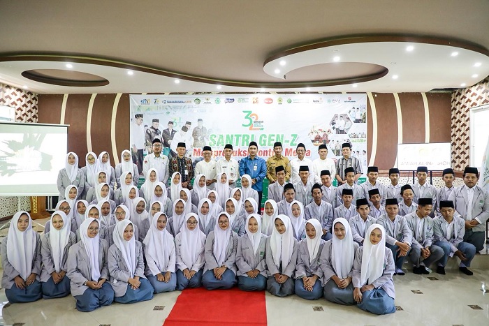 Wagub Jateng Minta Santri Produksi Konten Jujur di Era Teknologi Digital